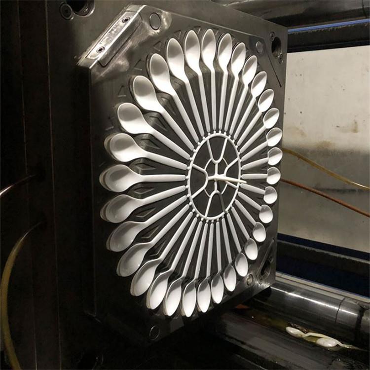 Molde de inyección de plástico de cuchara desechable