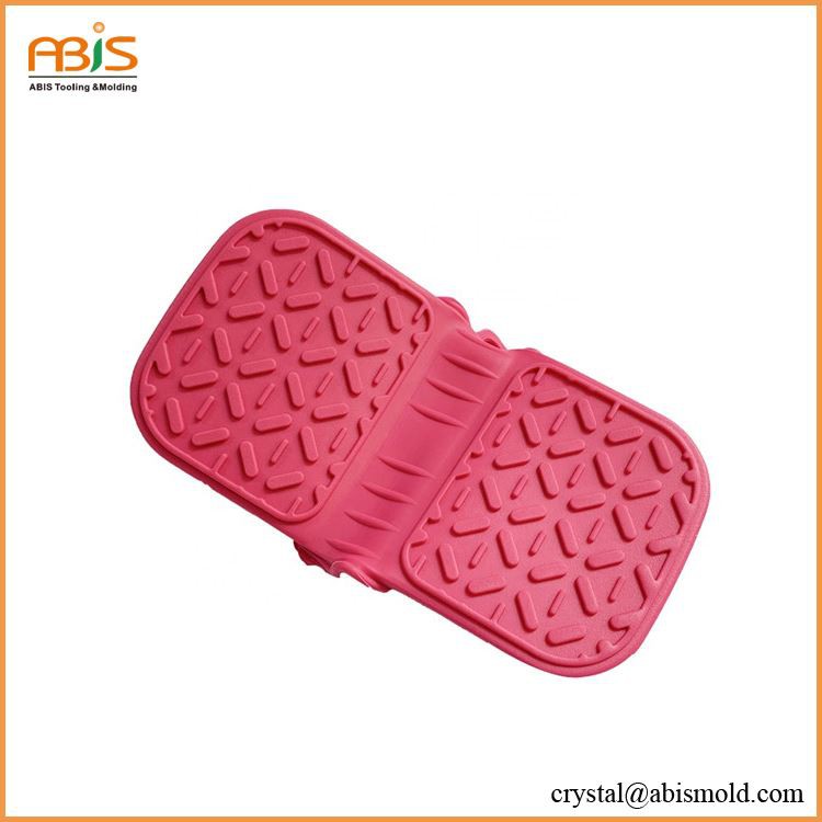 Anti-scalding silicone cookware set