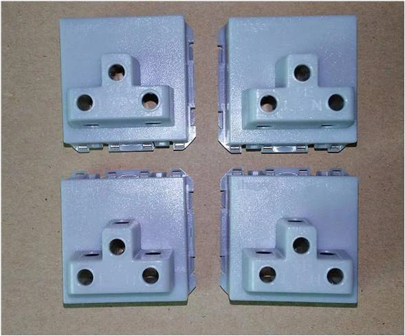 Moldeo por inserción de inyección de plástico electrónico de metal